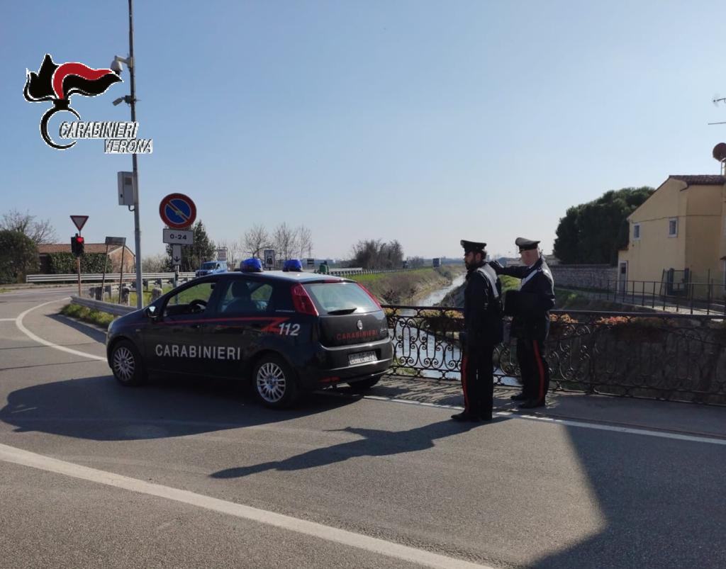 Invogliati dalla bella giornata vanno a pescare violando il decreto, denunciati