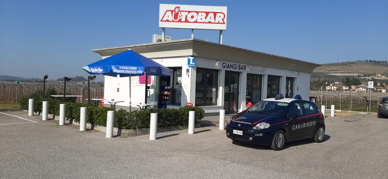 Non fanno rispettare le distanze ai clienti, bariste denunciate