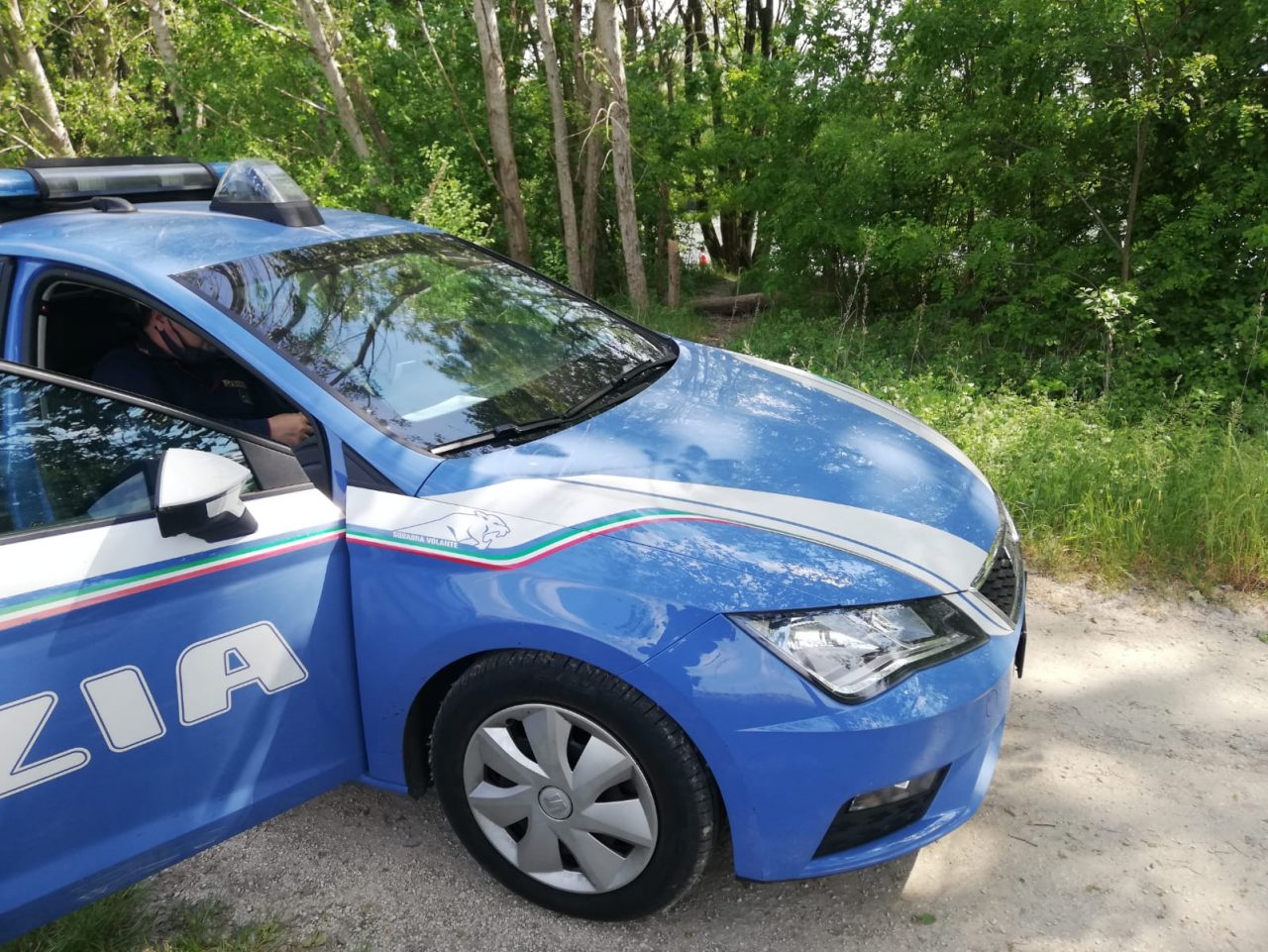 Droni in volo per scovare i “furbetti”, sanzionati un uomo e due donne in costume da bagno al parco