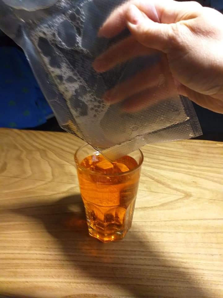 Bar chiusi fino al 31 maggio? Arriva lo Spritz d’asporto, Zaia: “Solo i Veneti possono farlo”