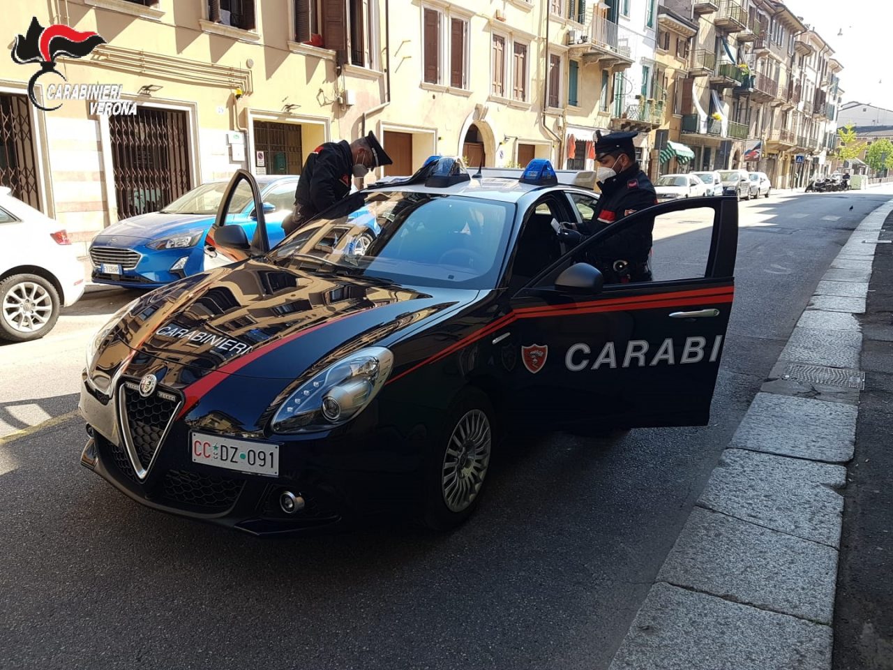 Fermato a Pasquetta dai Carabinieri, “Sto andando al supermercato”, sorpreso con 10 dosi di eroina