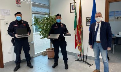 Carabinieri donano a 24 studenti di Dossobuono pc e tablet per seguire le lezioni da casa