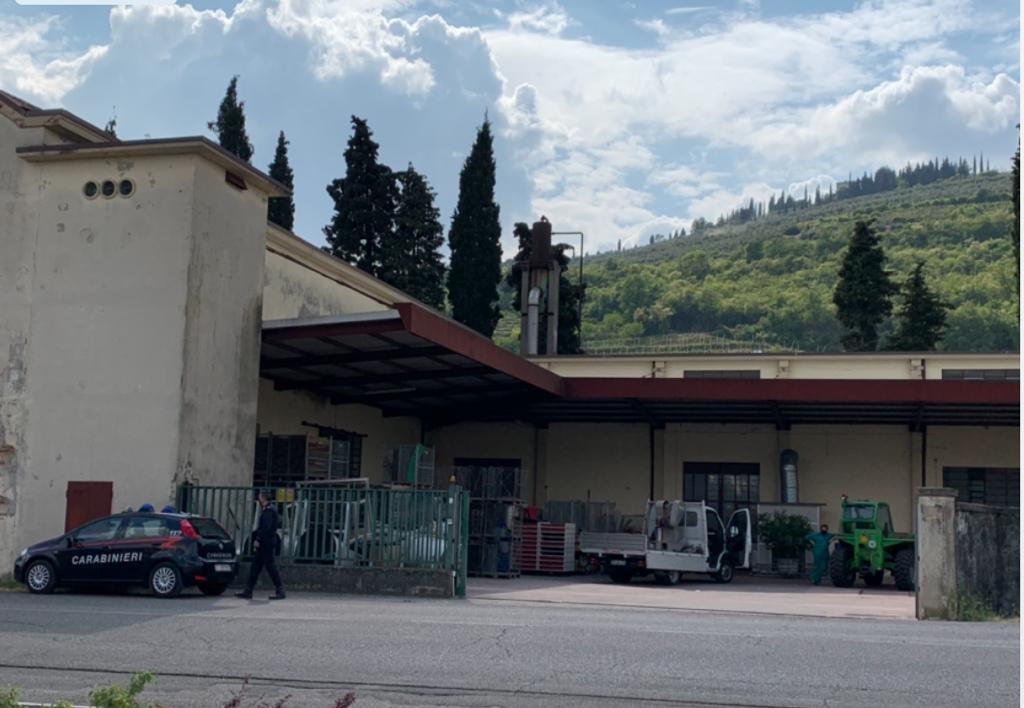 Incidente sul lavoro a Cantina Soave, il 56enne ha riportato un grave trauma cranico