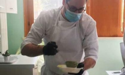 Chef Giacomo Sacchetto ha cucinato il pranzo di Pasqua per pazienti e operatori all’Ospedale Covid-19 di Marzana