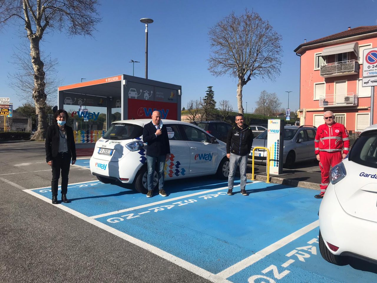 Comune di Peschiera, AGS e Garda Uno donano due auto elettriche alla Croce Rossa