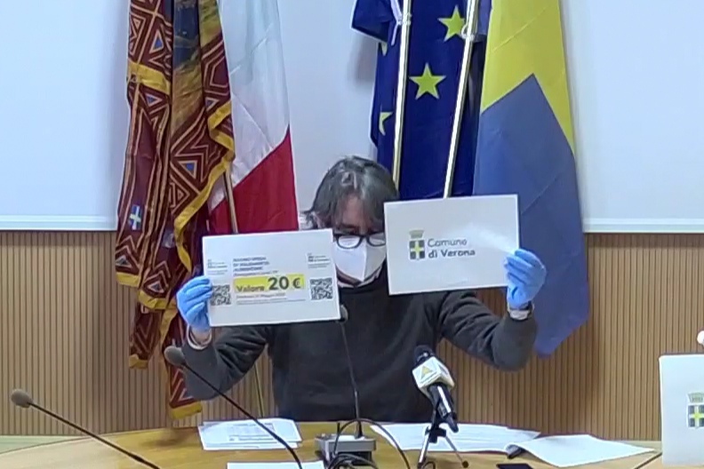 Buoni spesa, a Verona arriveranno prima di Pasqua e saranno muniti di QrCode