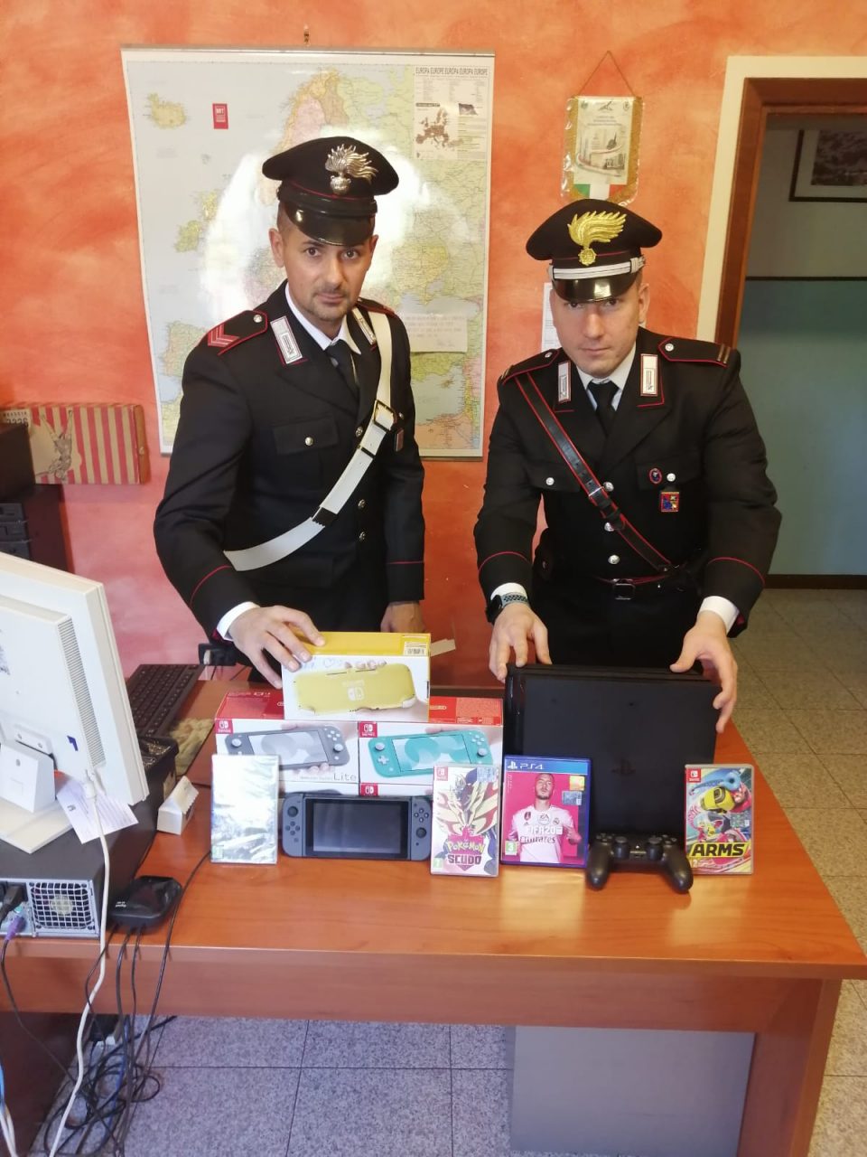 Scontrino da 2 euro ma nel carrello avevano merce dal valore di 500 euro, arrestati