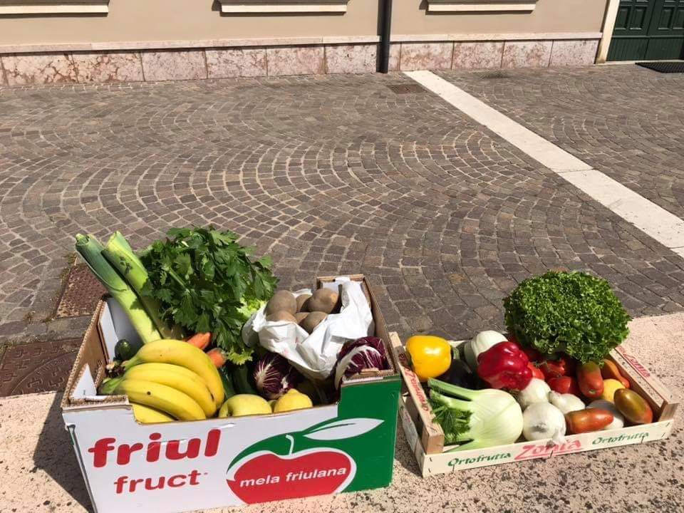 Pacco alimentare rifiutato a Concamarise, il sindaco: “Ma quale carne? Soliti sinistroidi”