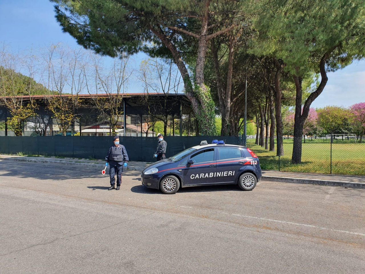 Ca’ di David, tenta di rubare soldi al distributore del latte: 30enne denunciato