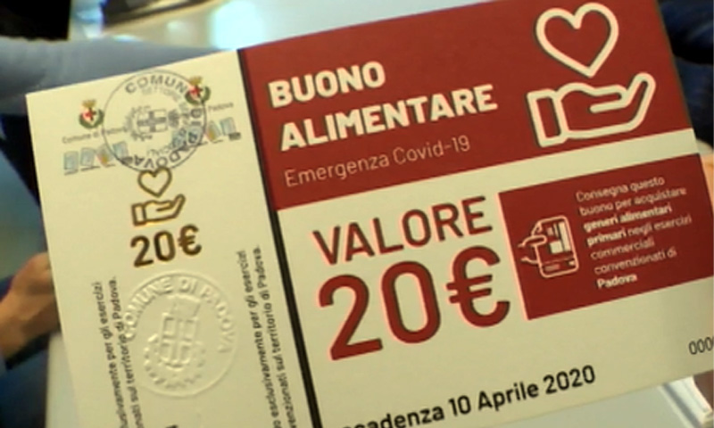 Zaia: “In Veneto stiamo perdendo 12 miliardi di Pil al mese”. Intanto arrivano i buoni spesa