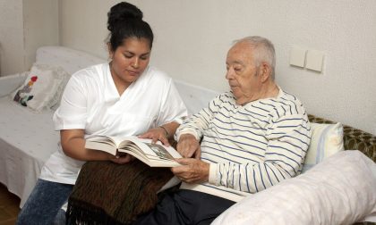 Supporto a domicilio con consulenze, video e attività per i famigliari dei malati di Alzheimer