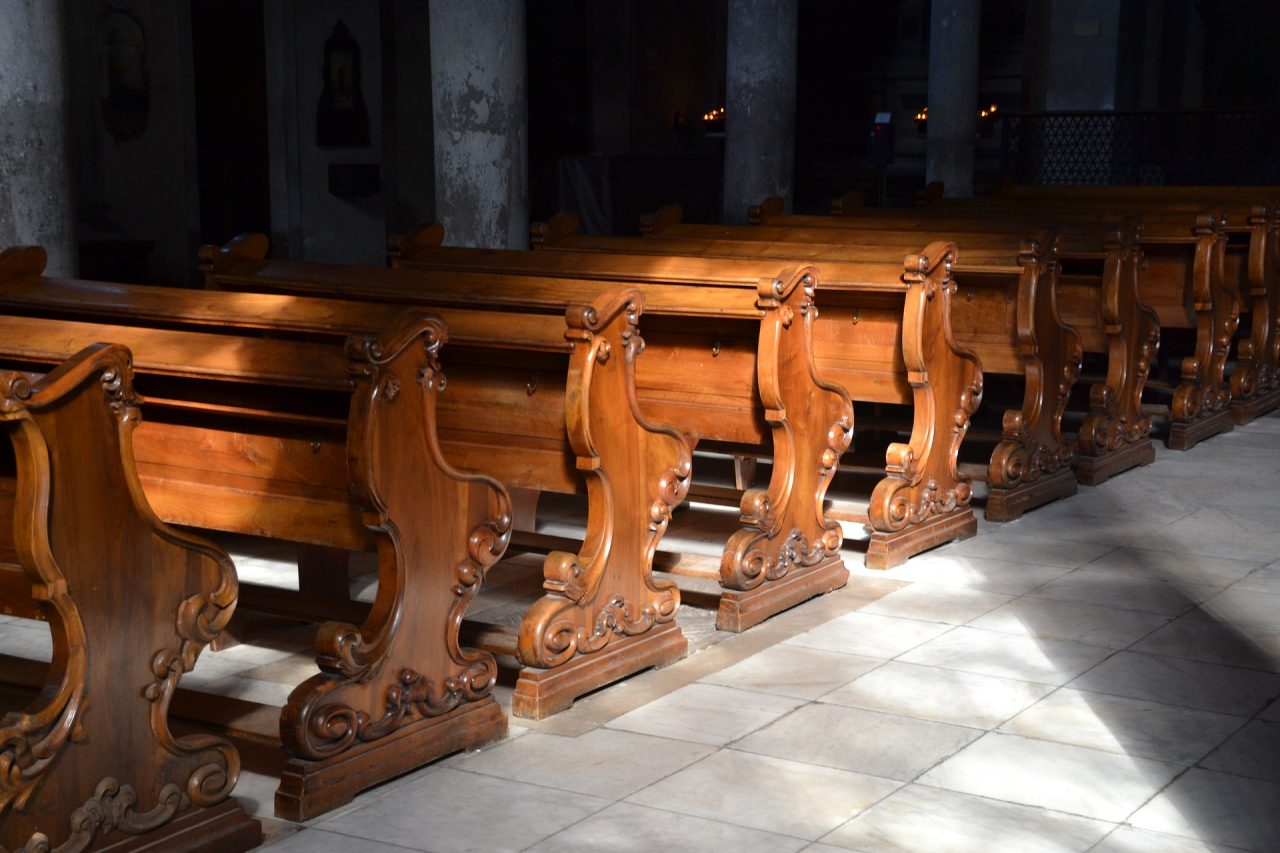 Proseguono le messe a porte chiuse, insorgono i Vescovi: “Si compromette la libertà di culto”
