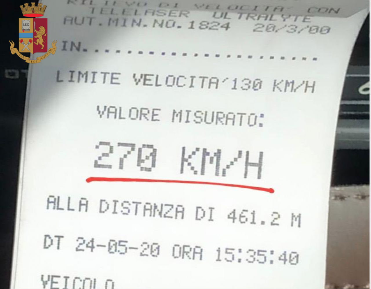 Sfreccia in autostrada a 270 chilometri orari, fermato 38enne