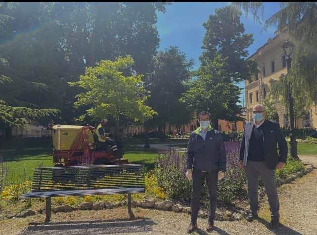 Cinquanta operatori Amia al lavoro per pulizia e lo sfalcio dell’erba