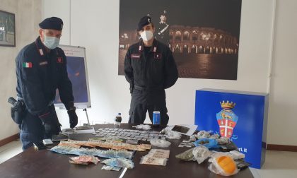 Bottiglia modificata per farla sembrare piena, all'interno c'era nascosta la droga
