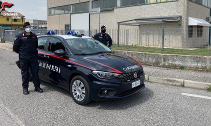 Ubriaco e sotto l’effetto di sostanze stupefacenti minaccia di fare del male all'ex, arrestato