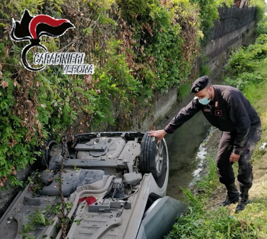 Incidente a Zevio: auto nel canale, la donna è rimasta a testa in giù immersa nell’acqua