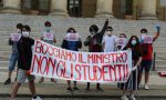 Studenti comunisti manifestano a Verona: "Il Governo non tutela il diritto allo studio"