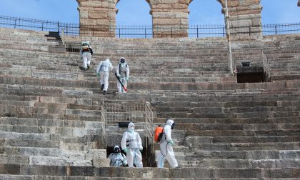 Esercito al lavoro per sanificare l'Arena - FOTO E VIDEO