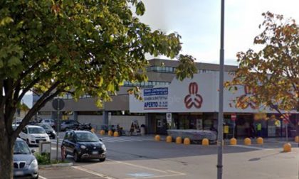 Pedone investito da un camion nel parcheggio del Martinelli, è in gravi condizioni