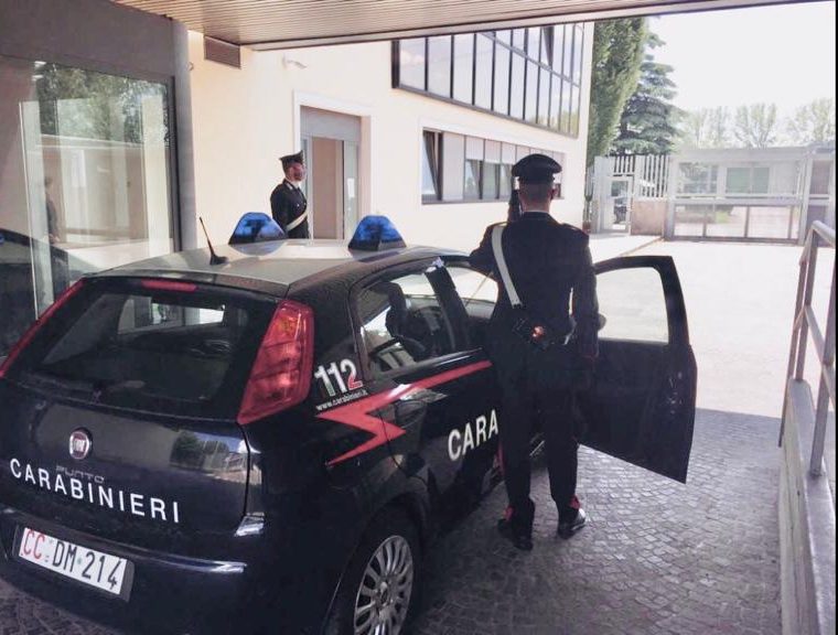 Lite degenerata in aggressione tra le mura di casa a Legnago, arrestato un 40enne