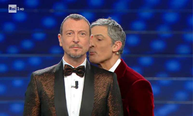 Amadeus condurrà Sanremo 2021 con Fiorello: “Sarà la prima cosa bella dopo il virus”