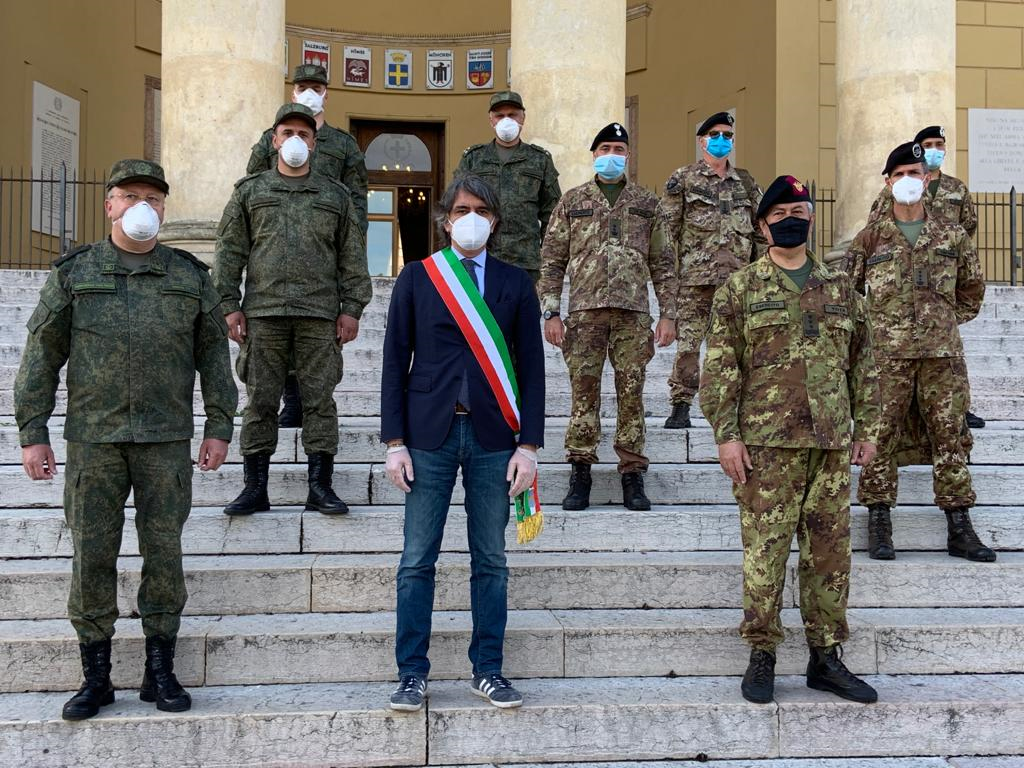 Rientra in patria l’esercito russo impegnato nelle sanificazioni in Lombardia, il saluto del sindaco