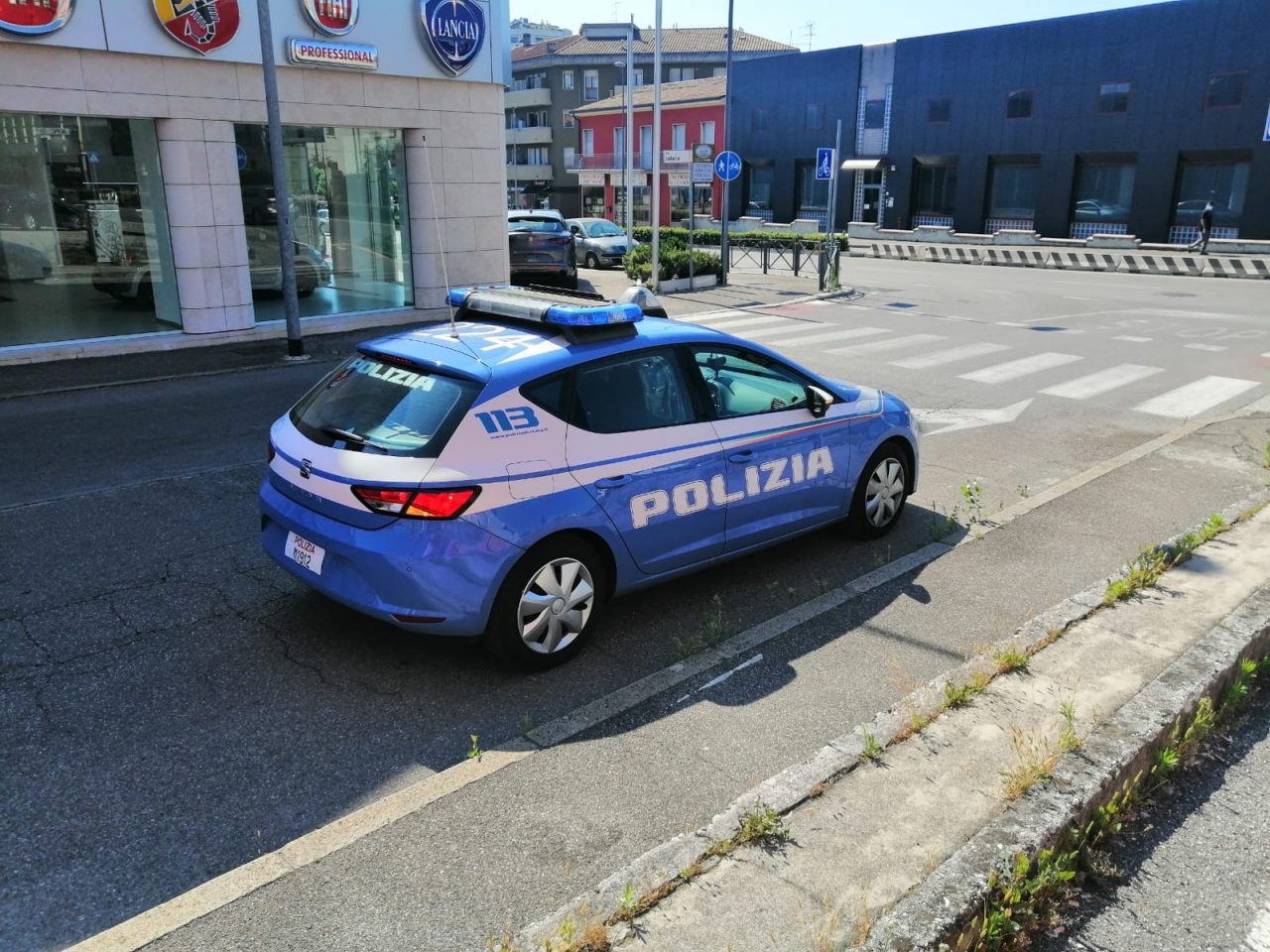 Scambio di droga nel cuore della notte, pizzicati dalla Polizia