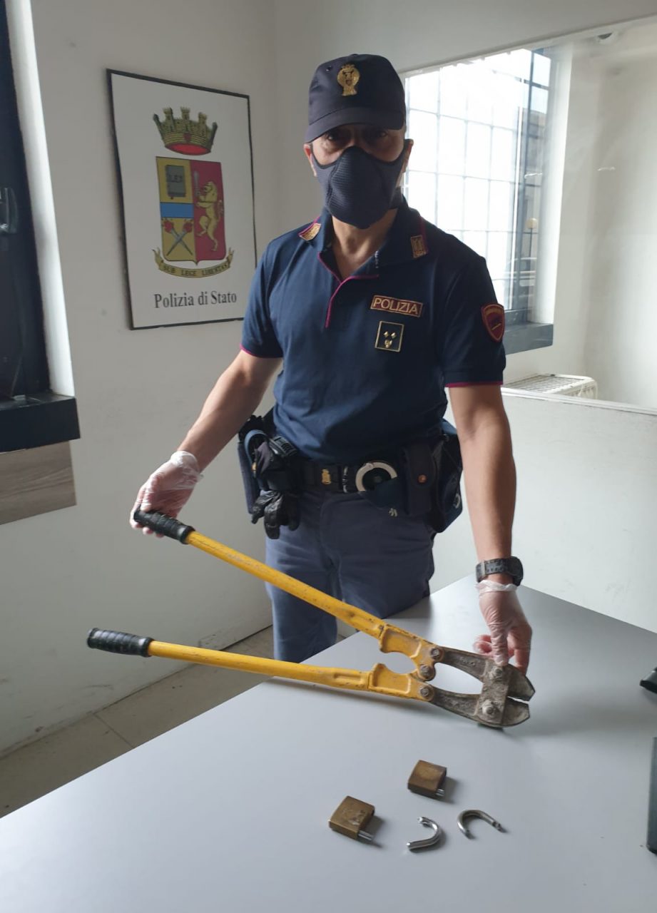 Due fragori nella notte provenienti dal garage, fermato 32enne mentre tentava il furto
