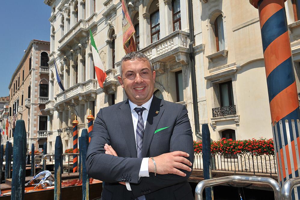 Montagnoli (Lega) “Chiedo un tavolo di confronto per risolvere il problema degli ambulanti a  Peschiera”