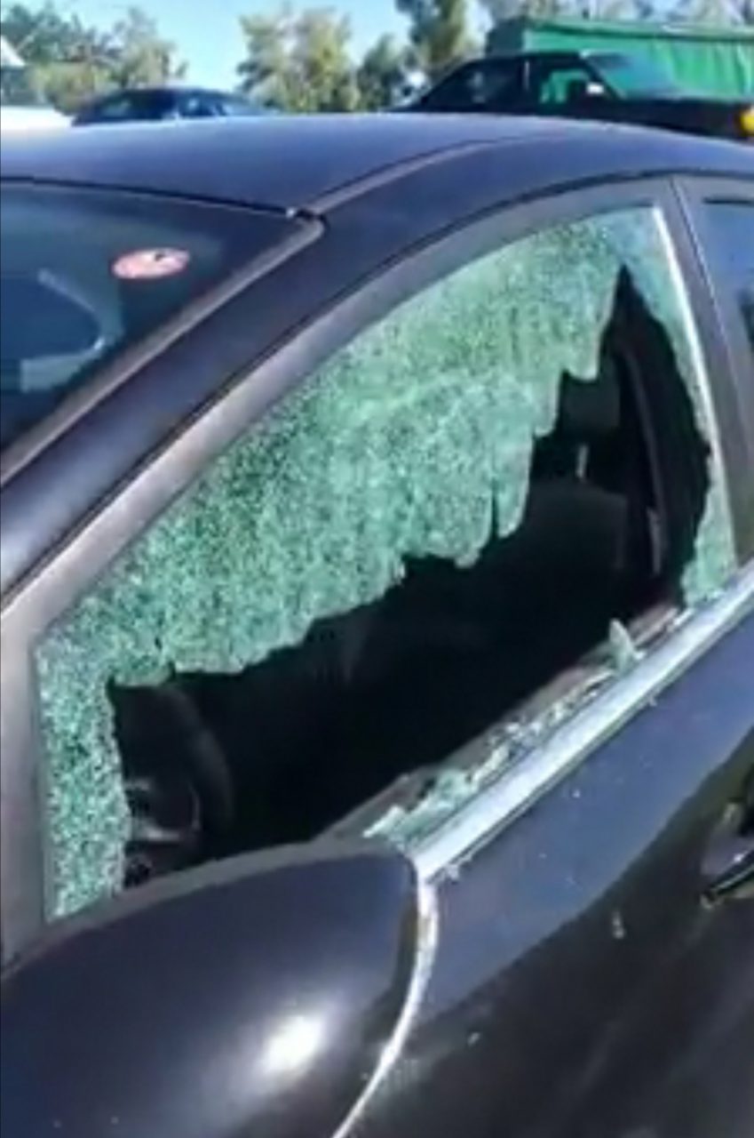 Finestrini sfondati, l’amara scoperta di chi aveva parcheggiato l’auto sull’argine