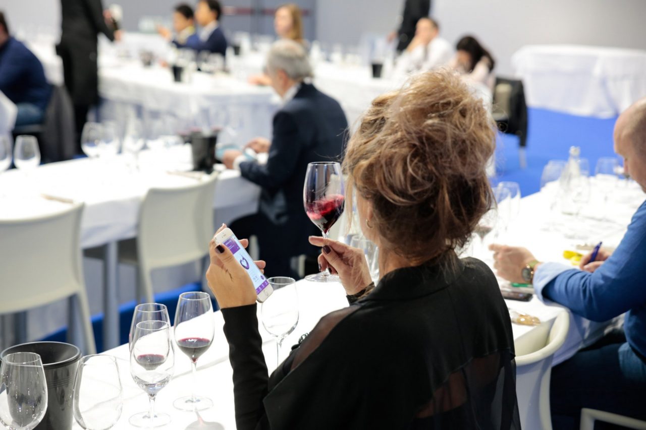 Osservatorio Vinitaly: aprile in pieno lockdown è tra i peggiori per il mercato del vino