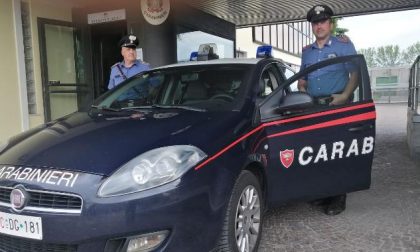 Incidente Bevilacqua, il 58enne alla guida scende dall'auto e consegna ai Carabinieri una pistola carica