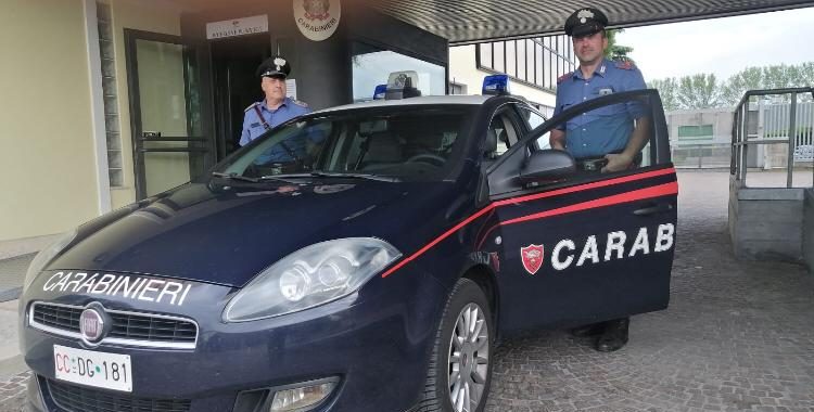 Incidente Bevilacqua, il 58enne alla guida scende dall’auto e consegna ai Carabinieri una pistola carica