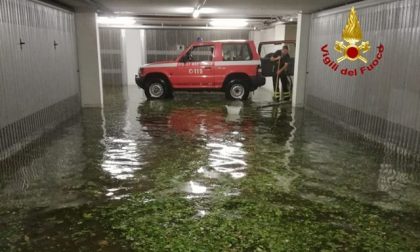 Bomba d’acqua a Schio, strade come torrenti: danni e disagi in centro – VIDEO