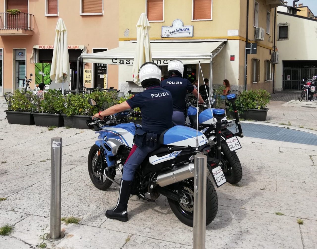 Espulso nel 2018 con divieto di rientrare in Italia, intercettato al bar di Piazza Isolo