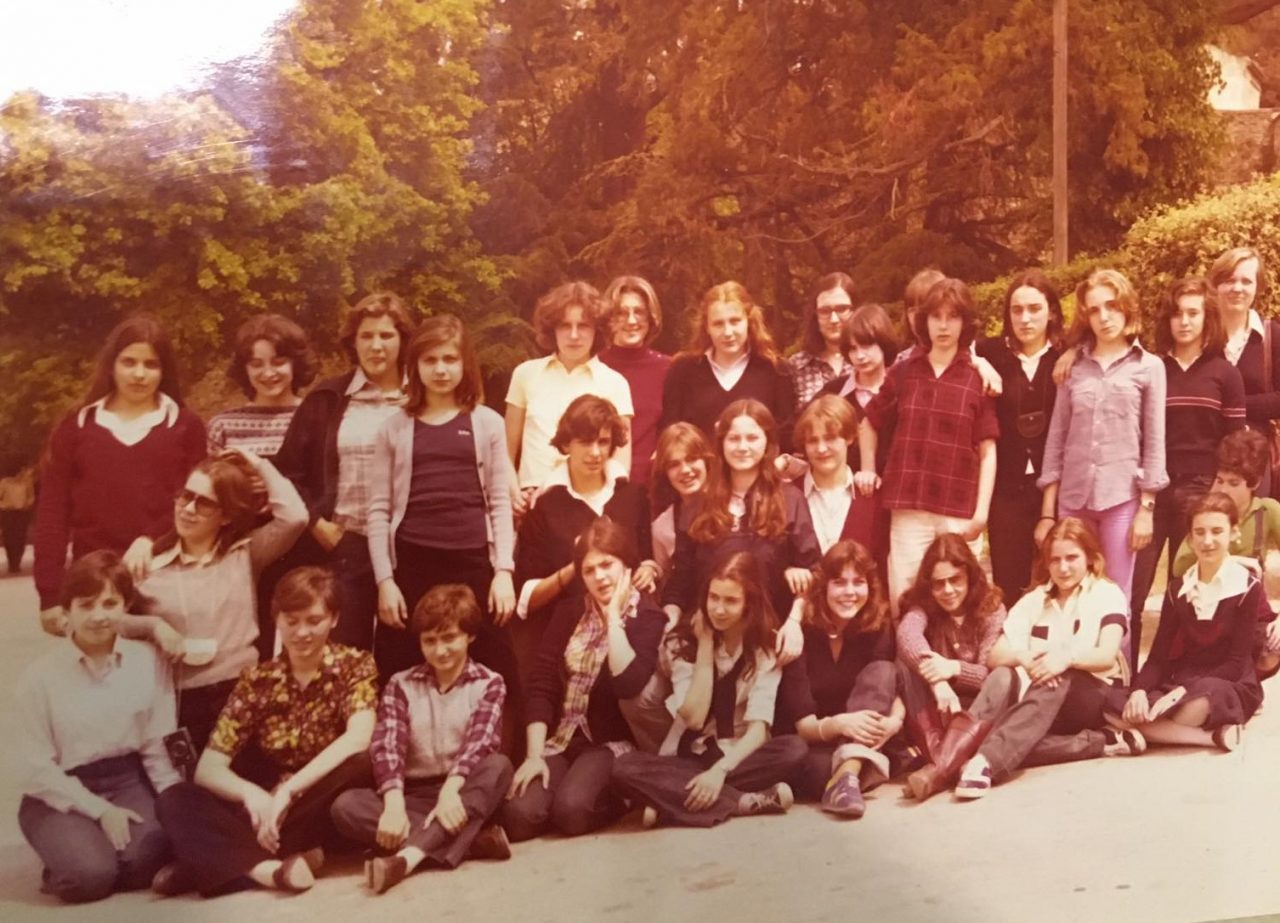 Compagni di scuola, da una foto prova a riunire gli ex delle medie “Agli Angeli”