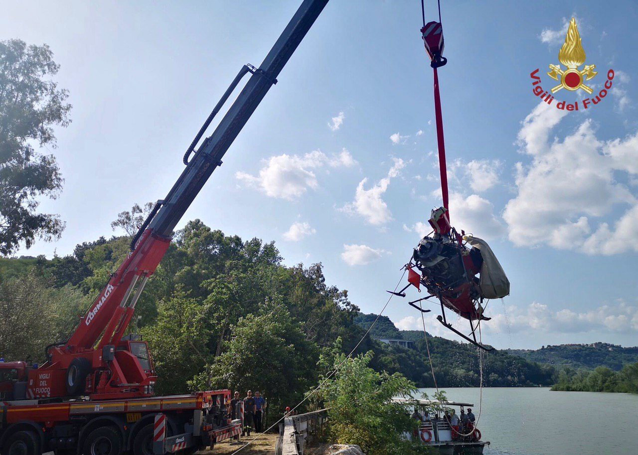 Elicottero caduto nel Tevere, una delle due vittime è una veronese