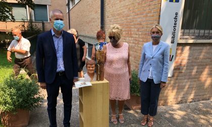 Strage di Bologna: alla scuola media Fedeli un busto in memoria di Davide Caprioli