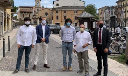 Allagamenti Veronetta: residenti e commercianti uniti nella raccolta firme, Ferrari: “Intervenire subito”