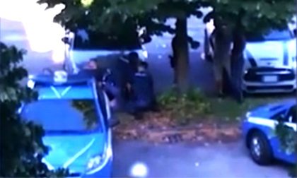 Il video dell'ubriaco bloccato a terra dai poliziotti a Verona non c'entra nulla con "I can't breathe"