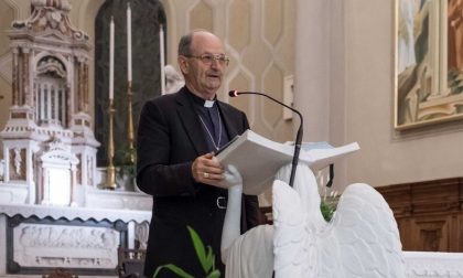 Chiusura discoteche, bufera sul vescovo che scrive: “Che lavoro è? Produce risse, morti e stupri”