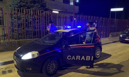 Infrange la porta del bar Balladoro e tenta di rubare degli alcolici, arrestato un 37enne