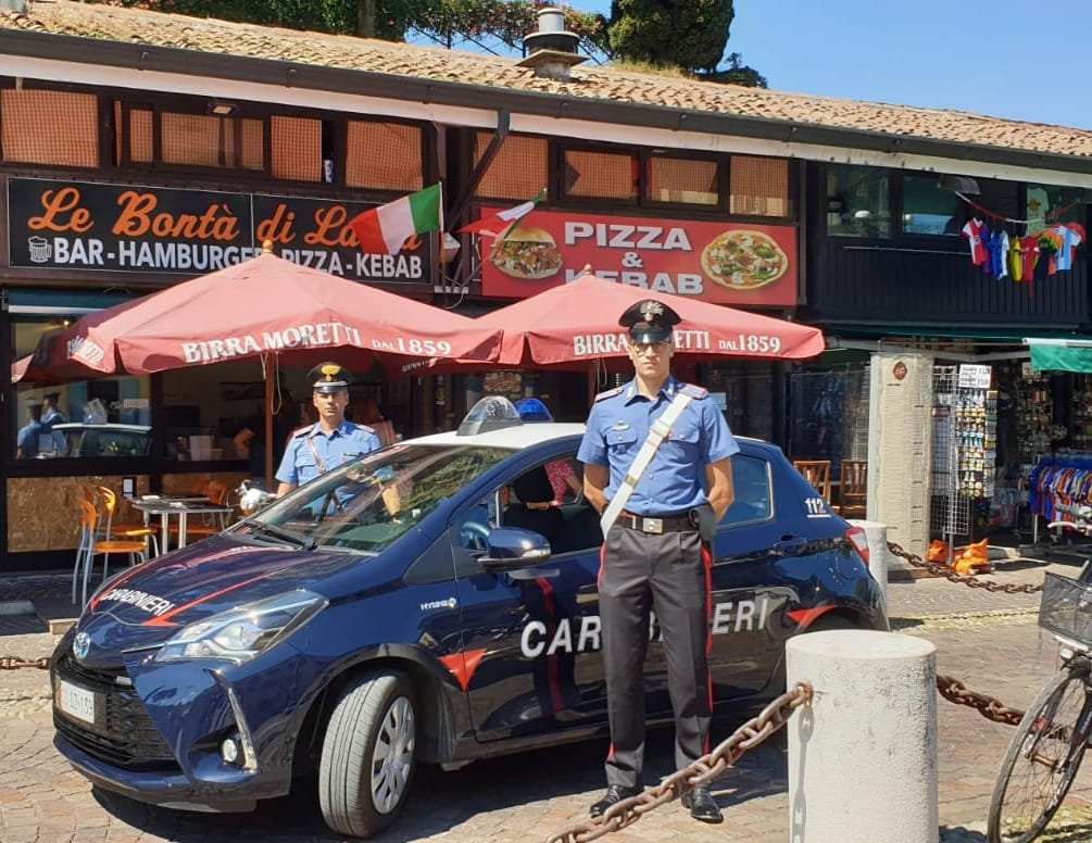 Ferì al braccio un 27enne con una bottiglia di vetro, convalidato l’arresto di un marocchino irregolare