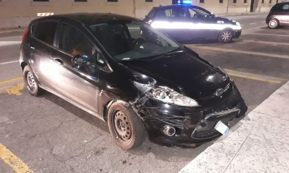 Chiesa di San Fermo, ringhiera divelta da un'automobilista: caccia al responsabile