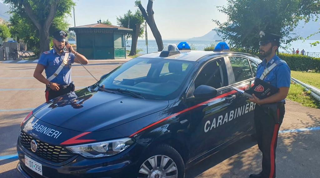 Si fingono turisti e mettono a segno diversi furti: arrestati due borseggiatori a Malcesine