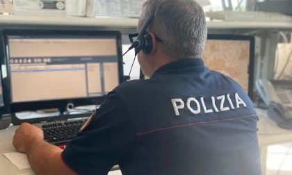 Ruba capi d'abbigliamento per un valore di 300 euro all'Adigeo, arrestato