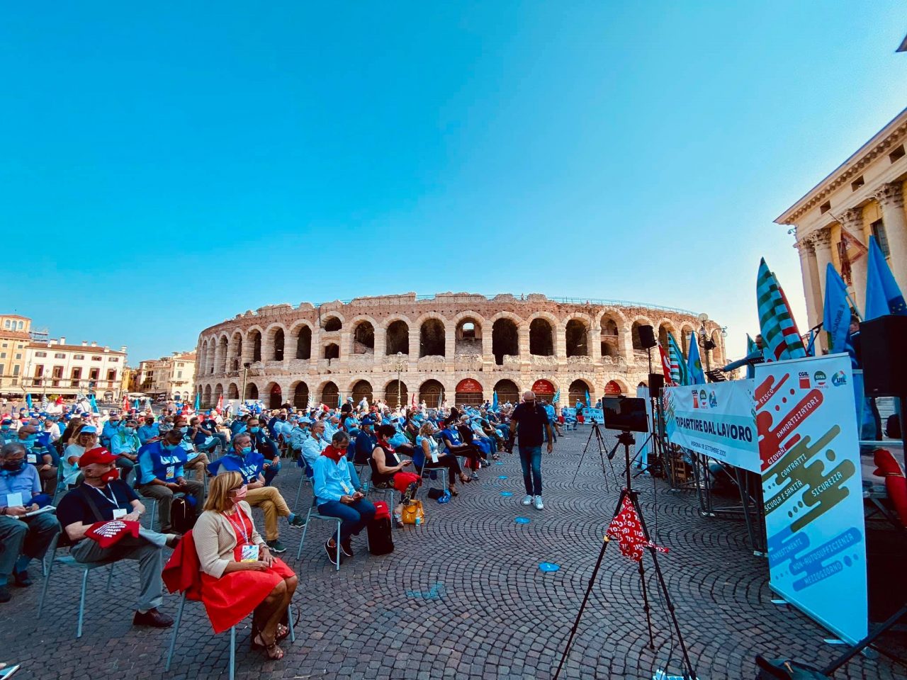 Ripartire dal lavoro, Cgil, Cisl e Uil chiedono un futuro per i giovani, inclusione e sicurezza – Gallery