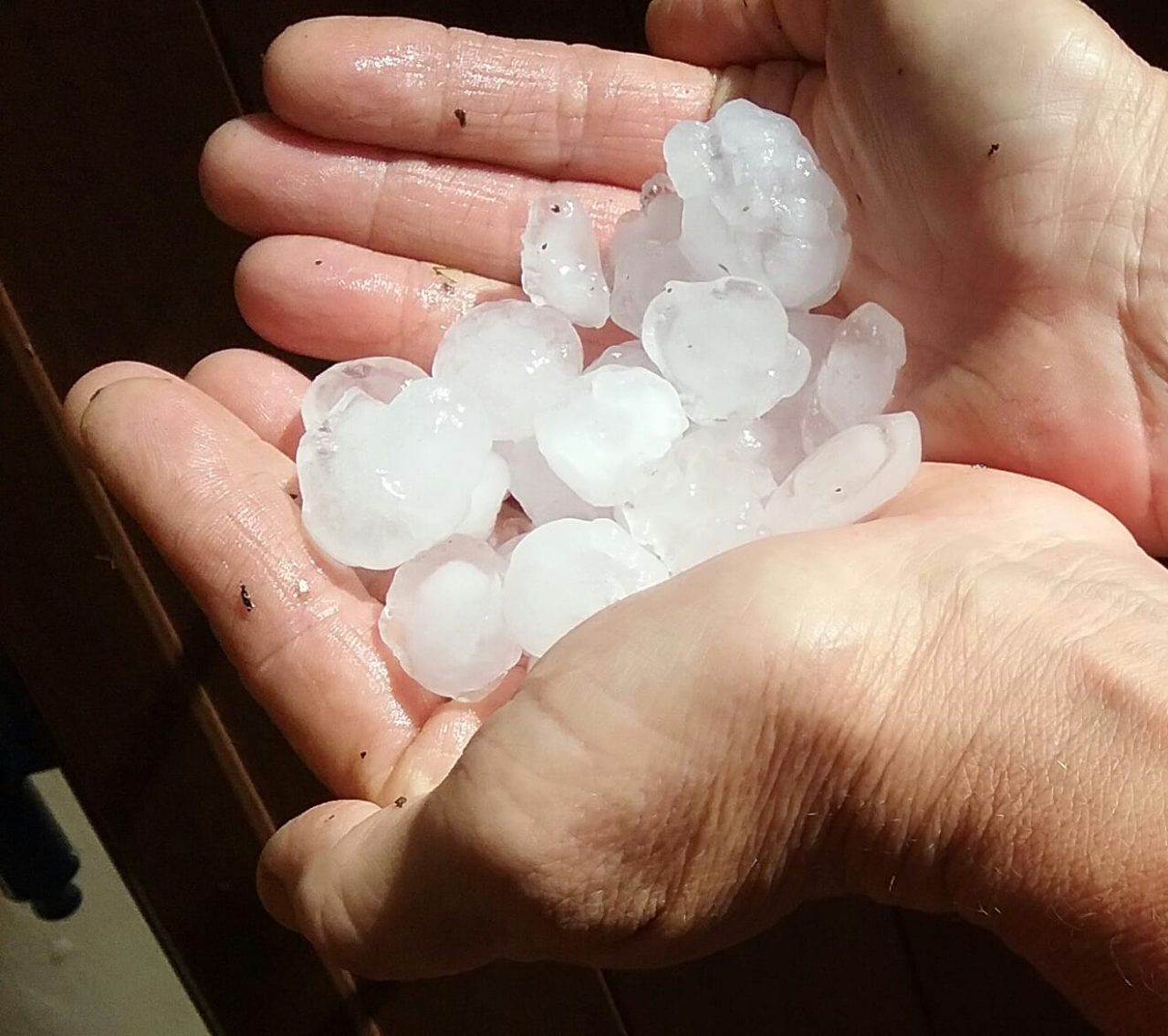 Forte nubifragio e grandine: colpiti duramente Pescantina e Negrar