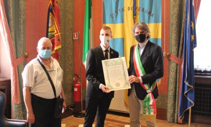 Giovanni ha vinto le Olimpiadi dello Spettacolo 2020 “WCOPA”, premiato dal sindaco
